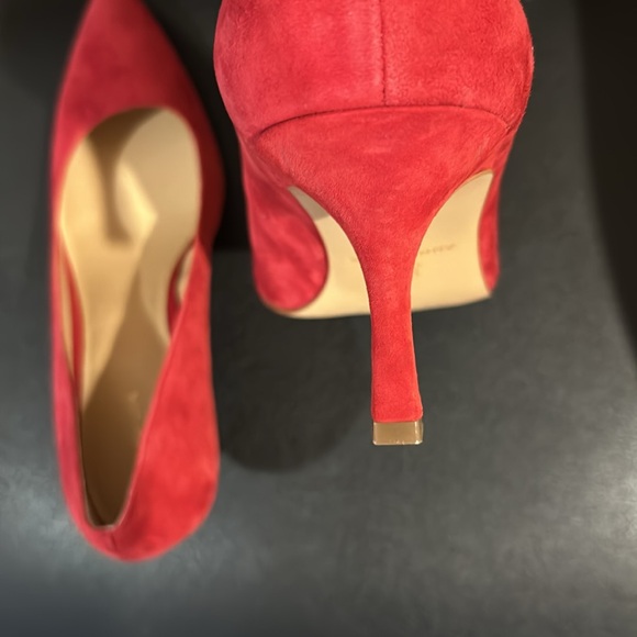 Ann Taylor Red Suede Shoes. Size 10 - Picture 10 of 11